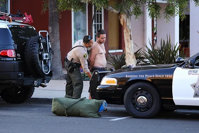 Французам рекомендовали вести себя сдержаннее при поездках в США