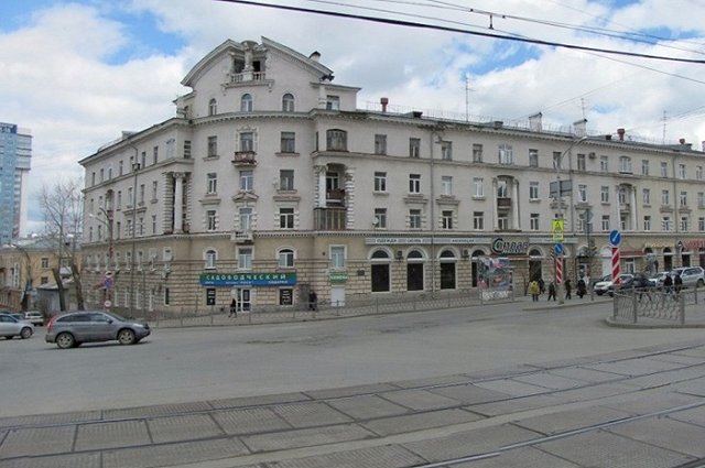 В Екатеринбурге «Монетку» обвинили в порче исторического памятника