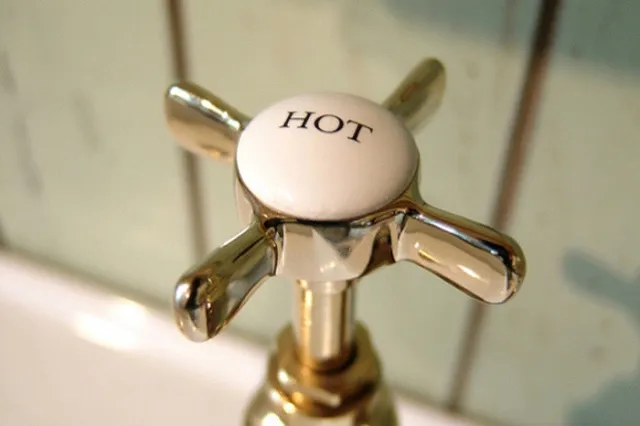 СУГРЭС начала подачу горячей воды в магистральные сети раньше запланированного