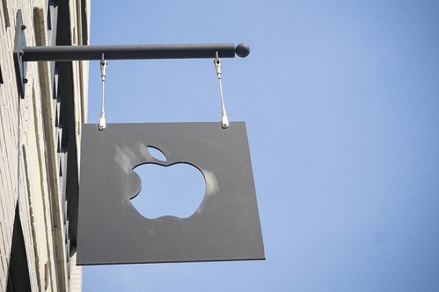 Распознавание лица iPhone X не сработало на мировой презентации