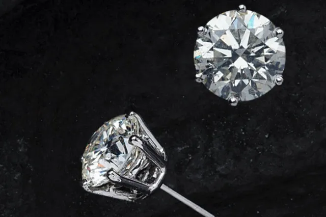 Swarovski приостановила продажи в России