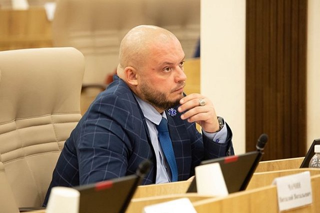 Депутат гордумы Екатеринбурга уходит на передовую