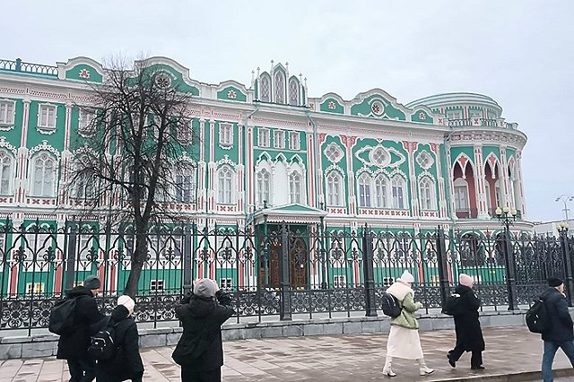 Снегопад с гололедицей поджидают свердловчан в воскресенье