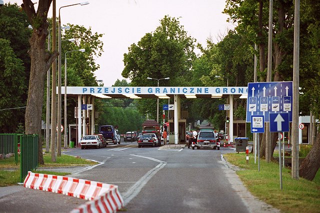 В Совфеде отреагировали на протест Киева из-за нового дизайна польских паспортов