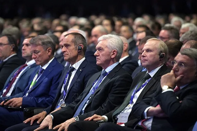 Греф назвал фейком «от начала и до конца» историю с овердрафтом