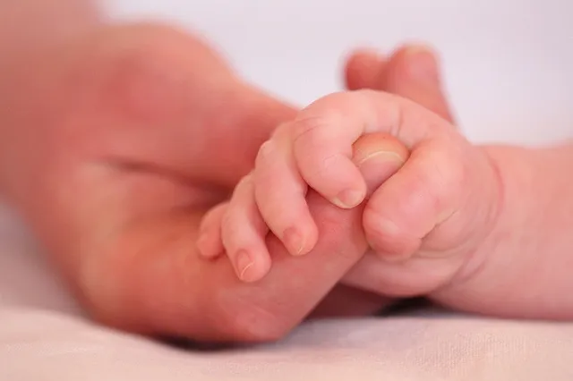 Рождественское чудо: спасенный из-под завалов малыш пришел в себя