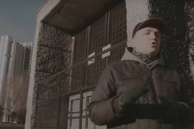 Наум Блик записал клип в защиту сквера возле Драмтеатра