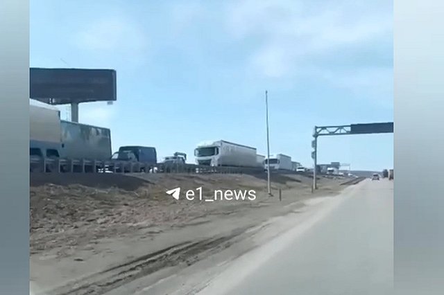 ЕКАД встал в огромную пробку из-за серьёзной аварии