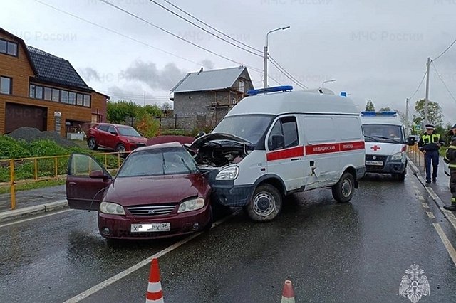 Что известно о фельдшере, которая погибла после ДТП со скорой в Свердловской области