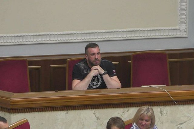 Депутат Рады пожаловался на симпатию офицеров Нацгвардии к ополченцам Донбасса