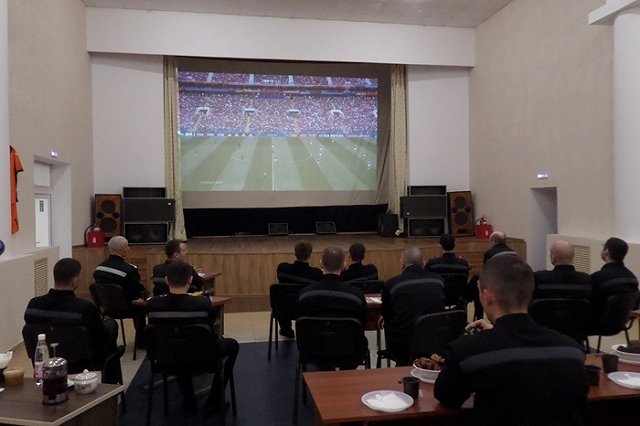 В нижнетагильской ИК № 13 для экс-силовиков открыли спортбар для просмотров ЧМ