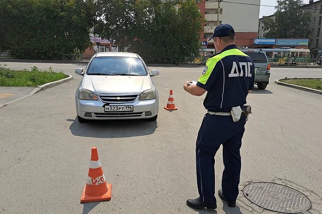 На ЖБИ машина сбила трехлетнего мальчика