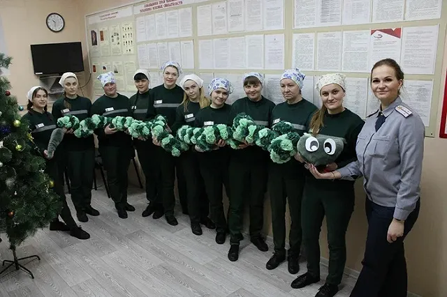 Сотрудники СИЗО на Урале изъяли из посылки осужденной контрафактные сигареты (ФОТО)