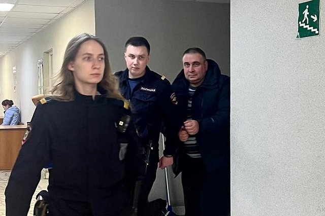 Из свердловского МинЖКХ уволили арестованного «зама» Смирнова