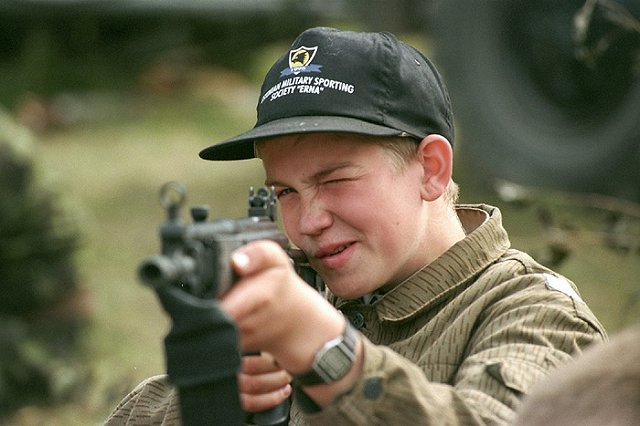 В Эстонию начала поступать тяжелая боевая техника США