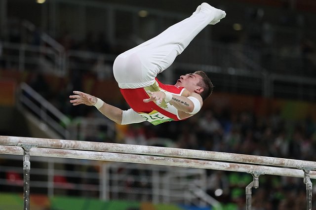 Гимнаст Белявский пополнил копилку сборной России бронзой