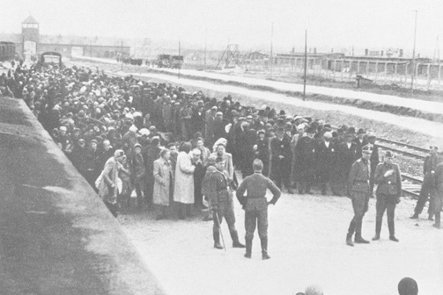 Бывшая узница Аушвица приедет в Екатеринбург на премьеру оперы