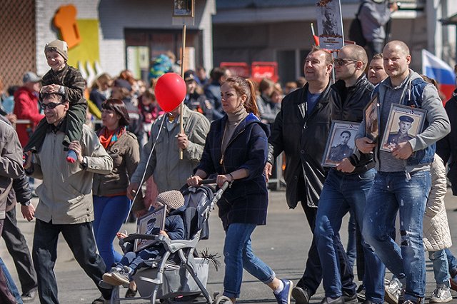 Челябинца оскорбила реклама провайдера с фотографией «Комбат»