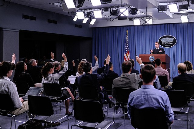 На брифинге Госдепа журналисты вступились за коллег из России