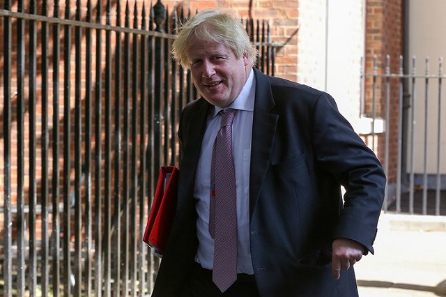 Глава МИД Британии ушел в отставку из-за кризиса в правительстве Мэй