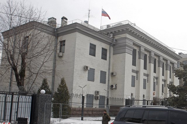 Капитан «Норда» укрылся на территории российского посольства в Киеве