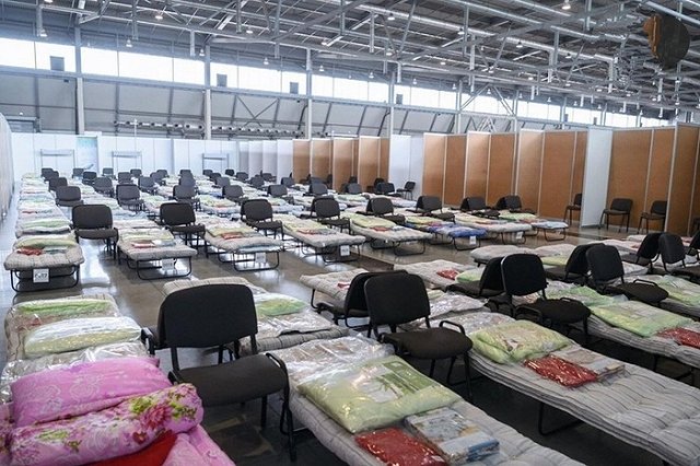 «Мы должны быть готовы к худшему сценарию»: Куйвашев посетил временный госпиталь в ЭКСПО