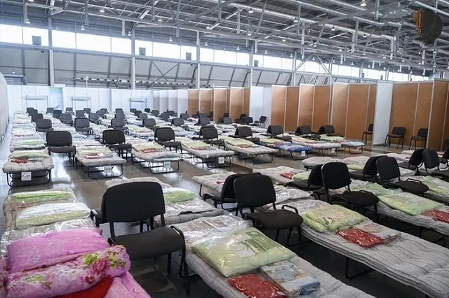 «Мы должны быть готовы к худшему сценарию»: Куйвашев посетил временный госпиталь в ЭКСПО