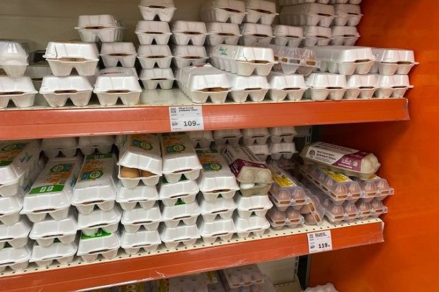 Эксперт назвал причину сумасшедшего подорожания яиц в Свердловской области