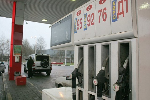 Для поисков пропавшей на Урале полуторагодовалой девочки срочно требуется бензин