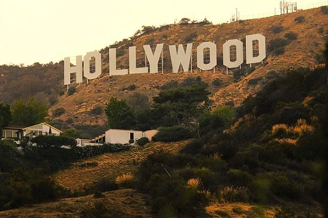 Голливудского режиссера признали виновным в жестоком убийстве своей девушки