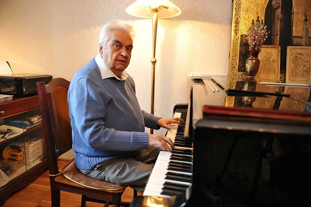 Умер композитор песен «Прекрасное далеко» и «Крылатые качели»