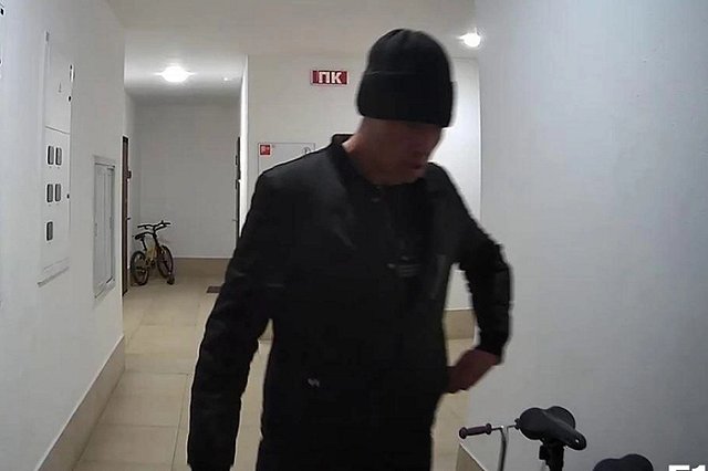 В Екатеринбурге вор забрался в квартиру со спящей девочкой