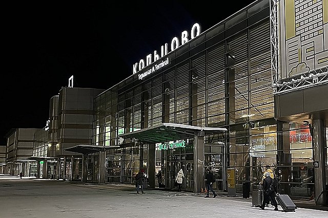 Свердловчанка с ребёнком с трудом попала на родину из-за нового закона