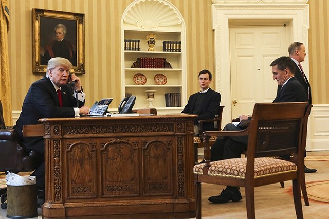 Флинн решил дать показания о связях с Россией в обмен на иммунитет