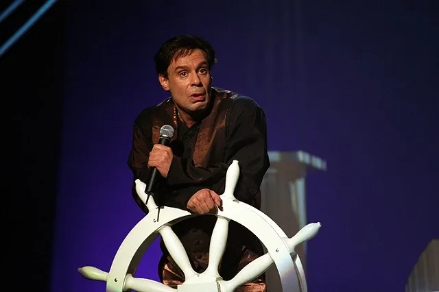 Ефим Шифрин раскритиковал бизнес-класс «Уральских авиалиний»