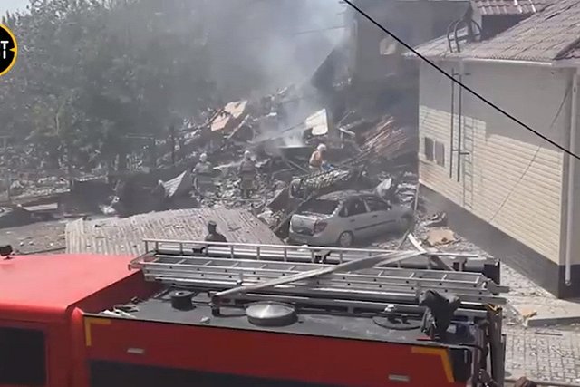 В результате взрыва возле роддома в Шымкенте скончался младенец