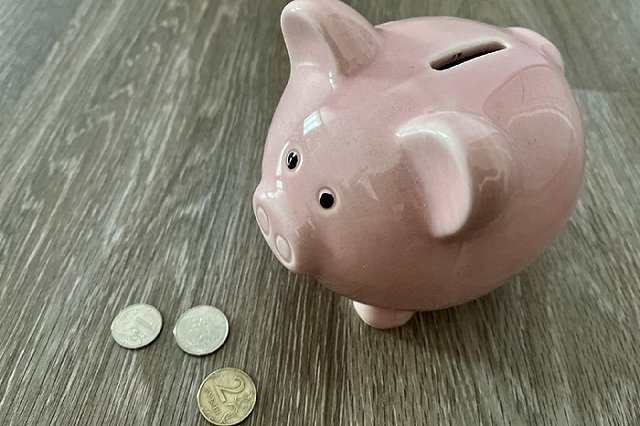 В Екатеринбурге обнаружили фальшивую монету в 5 рублей. Кому это нужно?