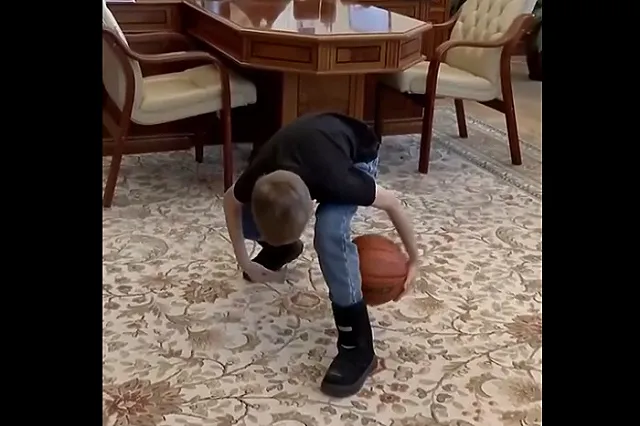 Баскетбольную площадку в парке Павлика Морозова расширят по просьбе ребенка, обратившегося к Паслеру