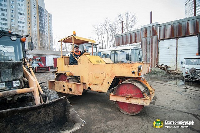 «Удовлетворительно». Спецкомиссия мэрии проверила дороги в центре Екатеринбурга