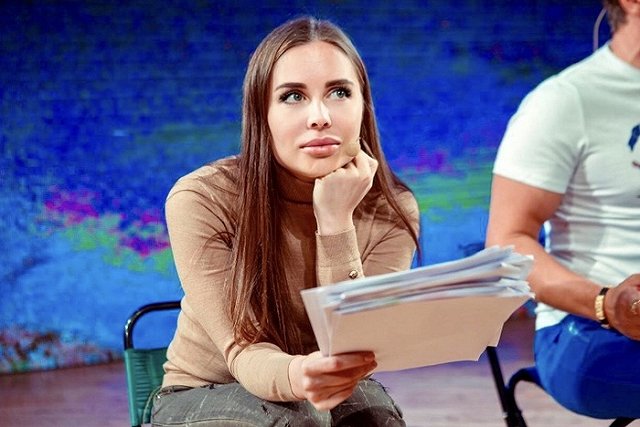 Экс-участница «Уральских пельменей» Юлия Михалкова предложила свою поправку Конституцию