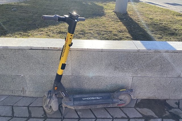 Где должен ехать электросамокат? Отвечает ГИБДД