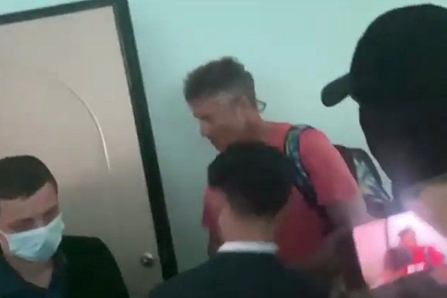 В квартире Ройзмана нашли визитки экс-главы СБУ, сообщил источник