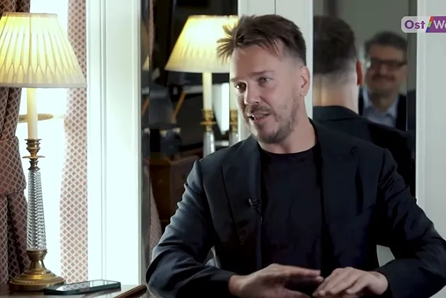 Признанный иноагентом журналист Михаил Зыгарь женился за границей на мужчине