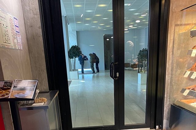 К «Клевер Парку» съехались силовики