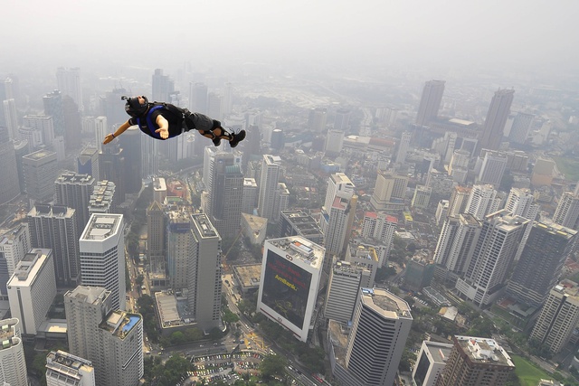 Чемпионат мира по бейсджампингу пройдет в Екатеринбурге