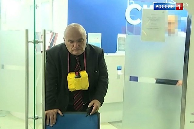 Бизнесмен, захвативший заложников в банке, получил 12 лет строгого режима