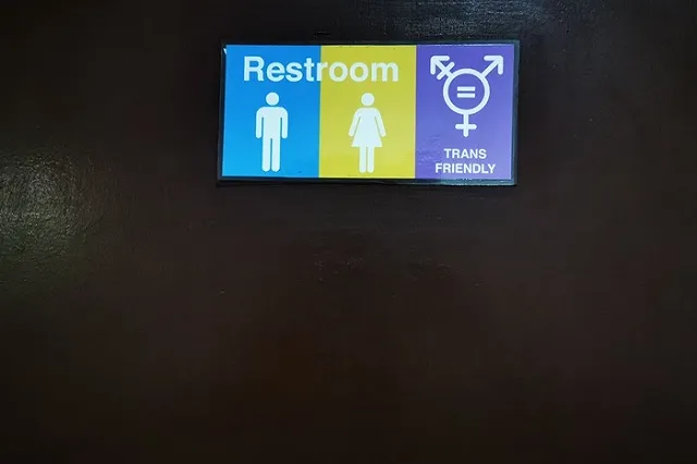 В ЗАГСе назвали число уральцев, которые официально меняют пол