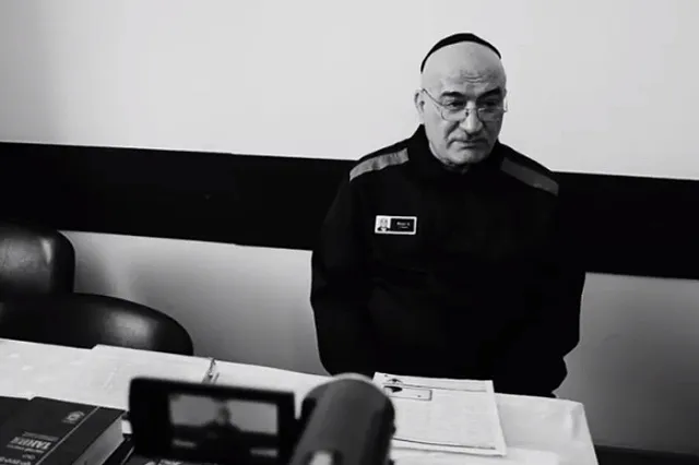 Стало известно, за какие преступления отбывает срок полиглот из ИК-10 Екатеринбурга