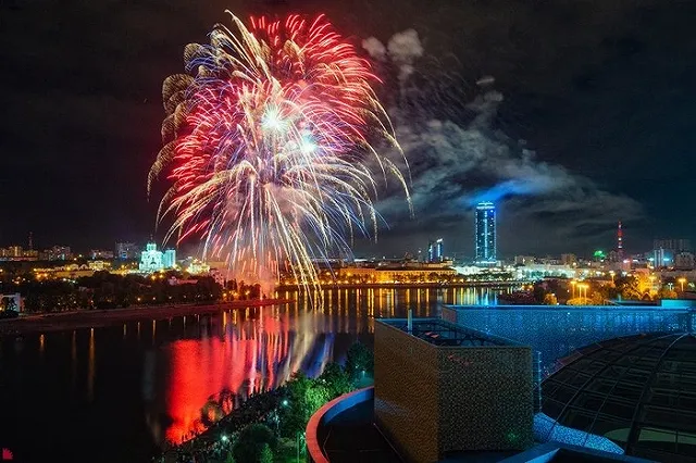 На праздничный салют в Екатеринбурге потратят 10 млн рублей