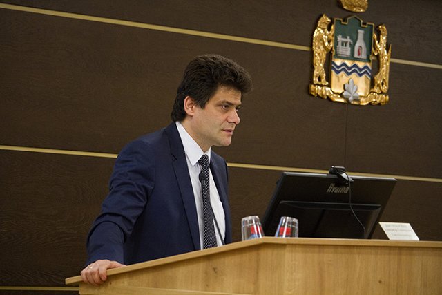 Два депутата гордумы Екатеринбурга проголосовали против принятия отчета Высокинского